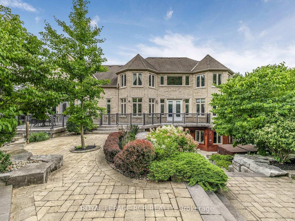 









30


Sandy Ridge

Court,
Whitchurch-Stouffville,




ON
L4A 2L4

