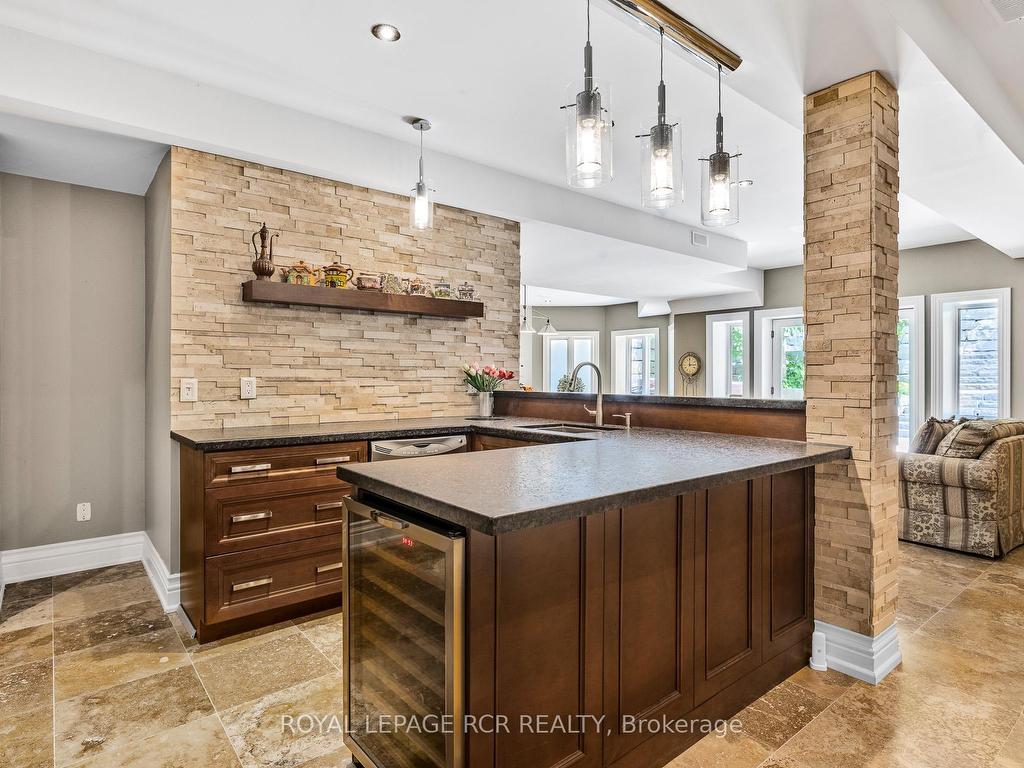 









30


Sandy Ridge

Court,
Whitchurch-Stouffville,




ON
L4A 2L4

