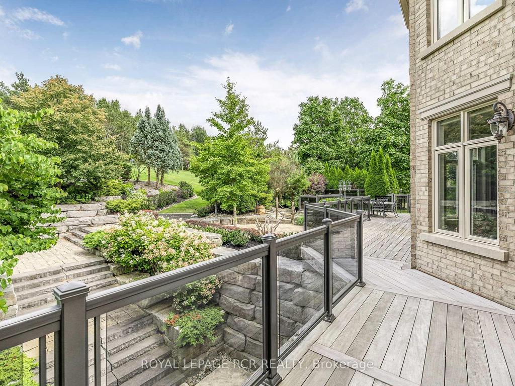 









30


Sandy Ridge

Court,
Whitchurch-Stouffville,




ON
L4A 2L4

