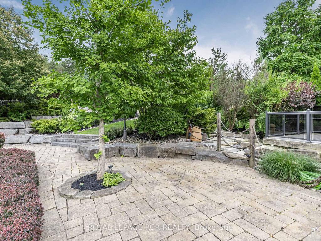 









30


Sandy Ridge

Court,
Whitchurch-Stouffville,




ON
L4A 2L4

