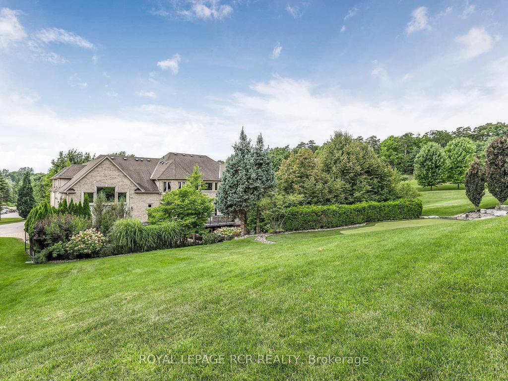 









30


Sandy Ridge

Court,
Whitchurch-Stouffville,




ON
L4A 2L4

