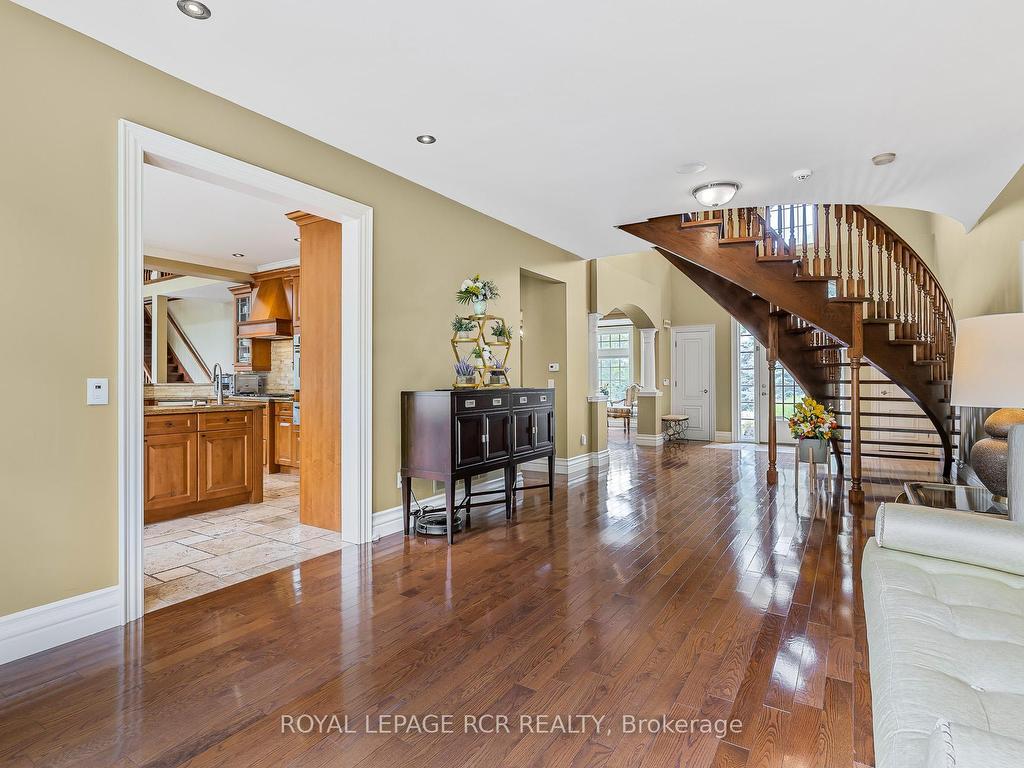 









30


Sandy Ridge

Court,
Whitchurch-Stouffville,




ON
L4A 2L4

