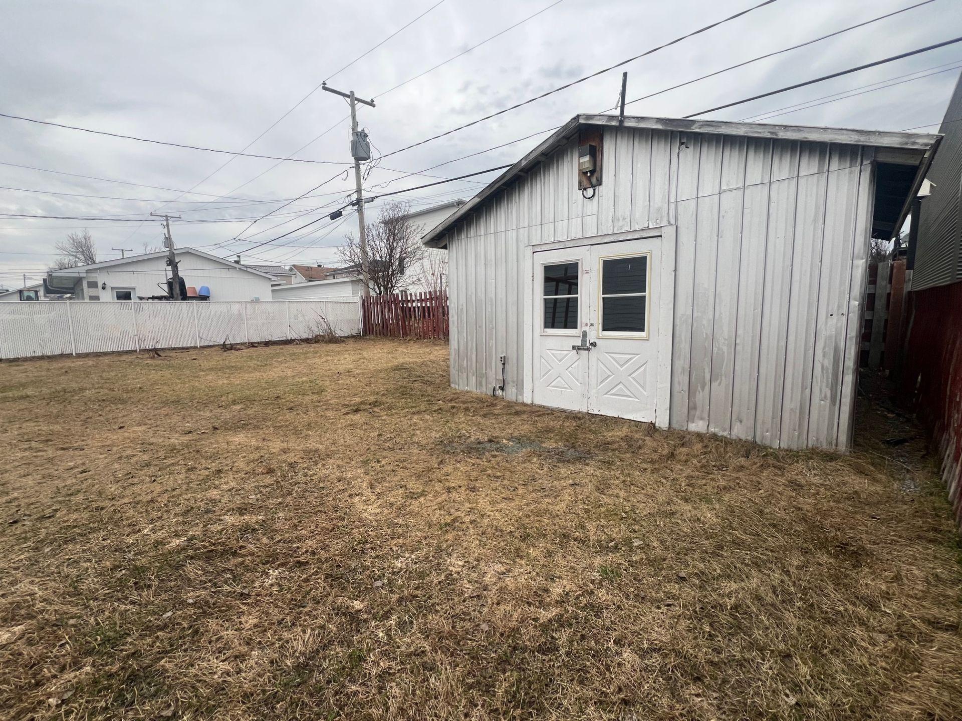 









509A

 - 509B


2e Rue

,
Chibougamau,




QC
G8P1M8

