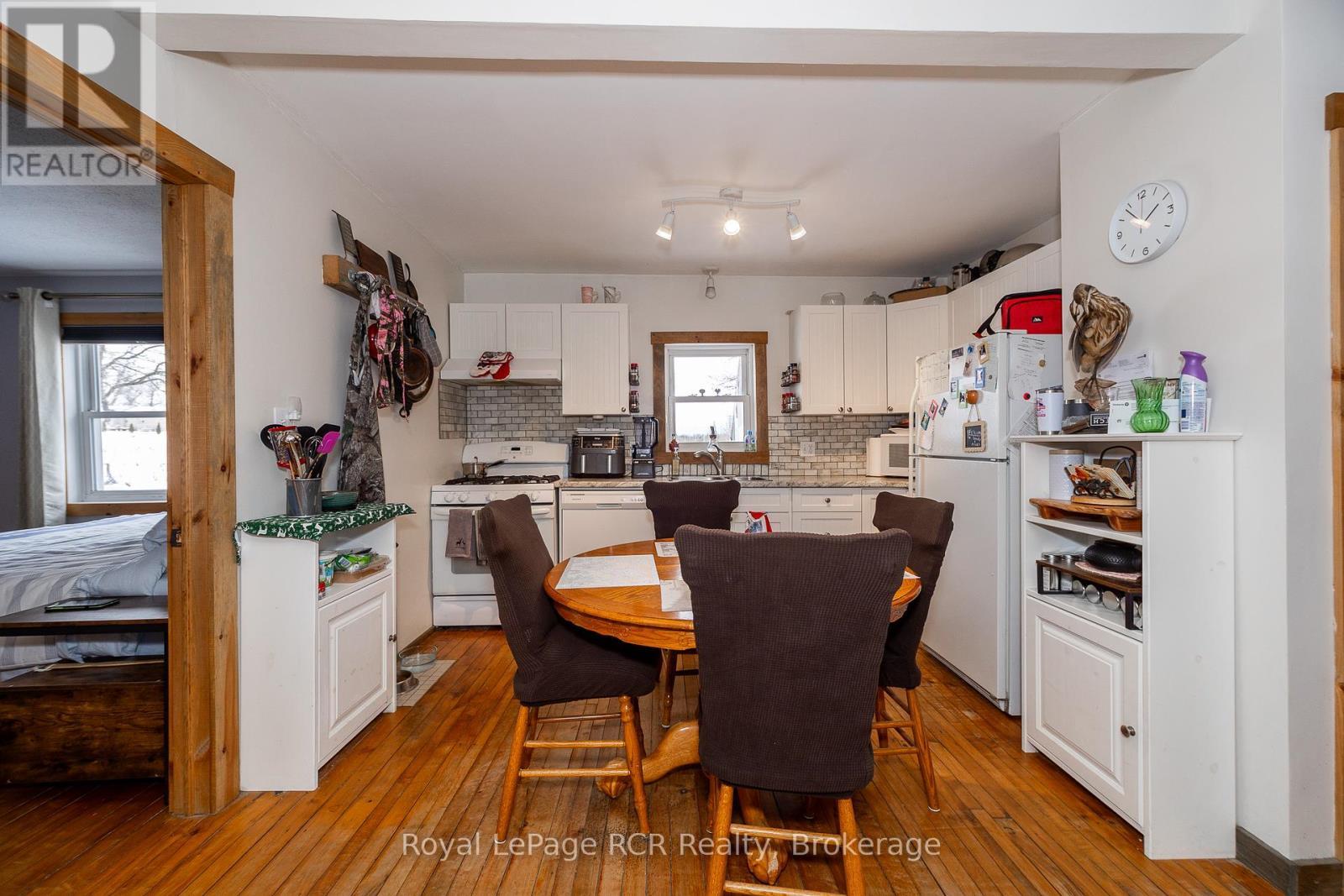 












206 CRAWFORD ROAD

,
Chatsworth,




Ontario
N0H1C0

