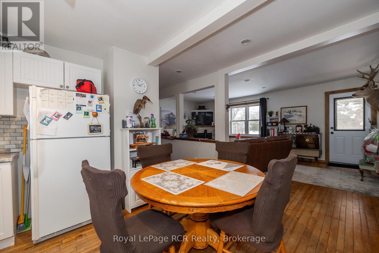 












206 CRAWFORD ROAD

,
Chatsworth,




Ontario
N0H1C0

