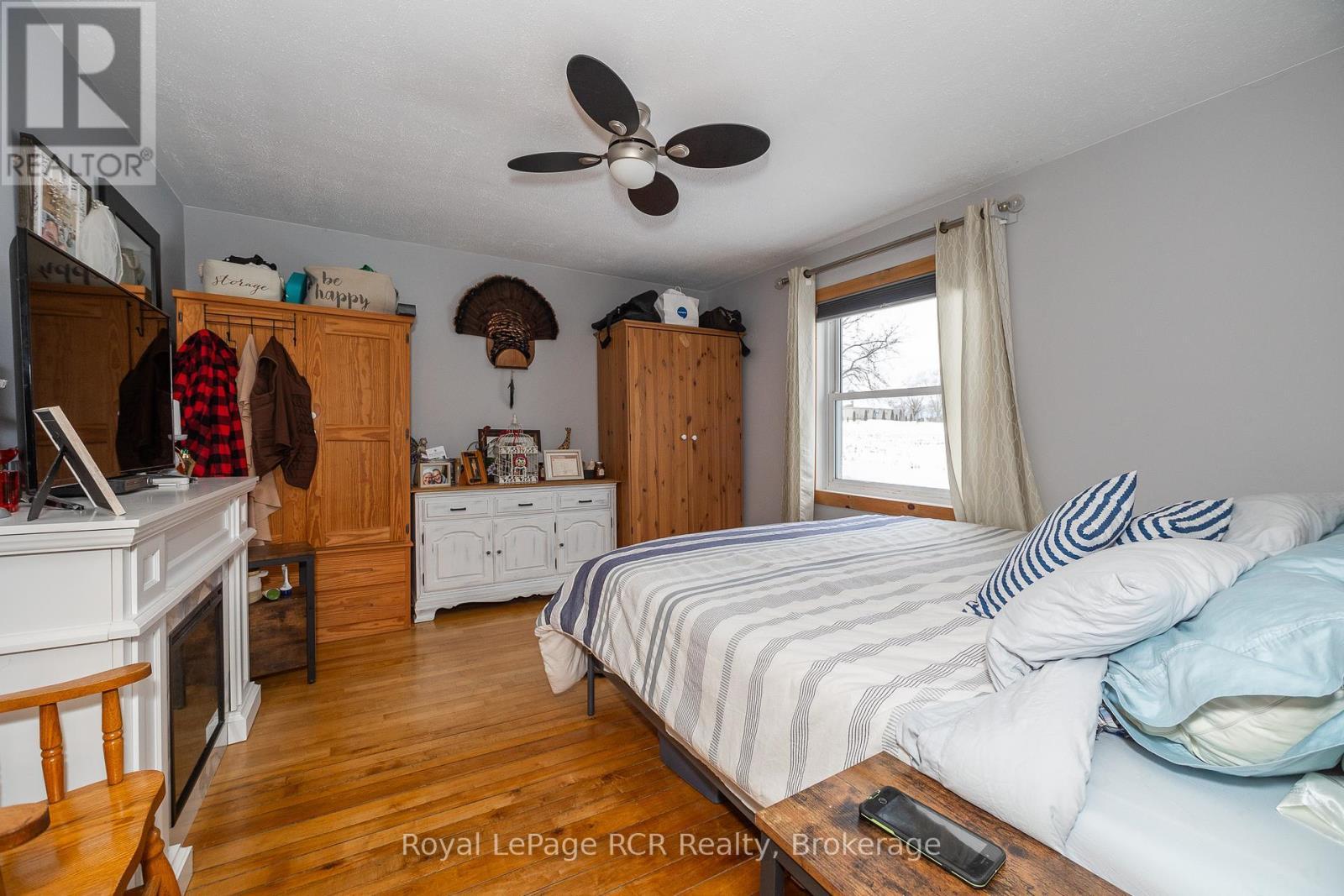 












206 CRAWFORD ROAD

,
Chatsworth,




Ontario
N0H1C0

