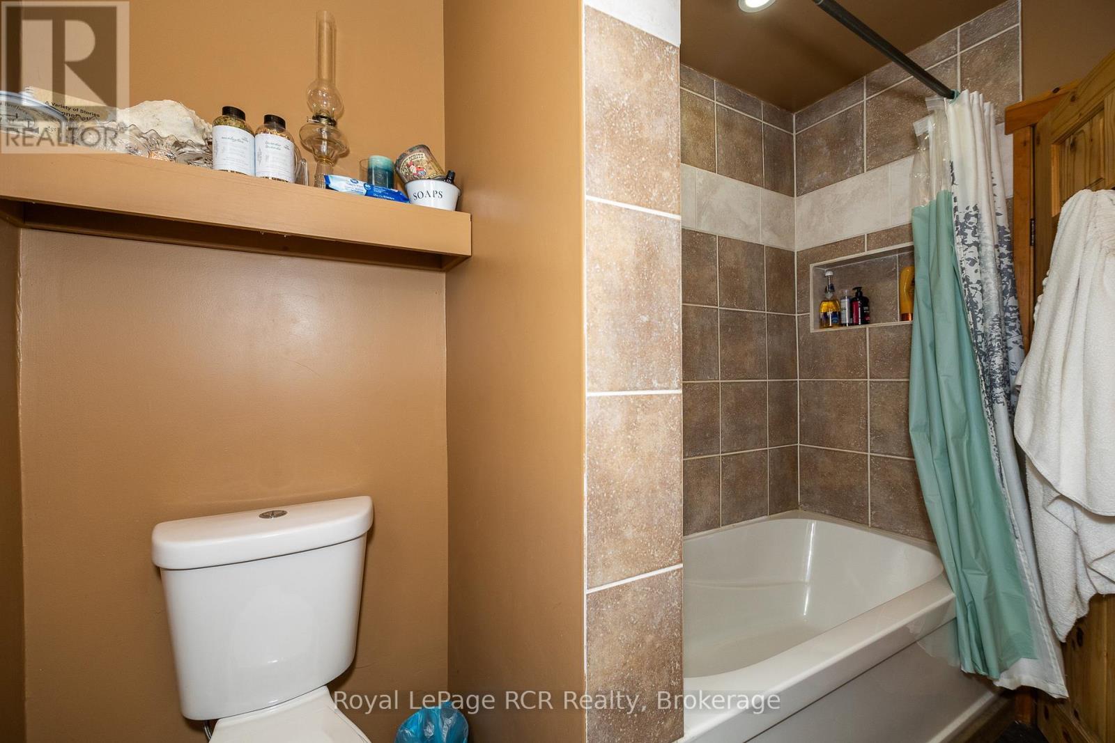 












206 CRAWFORD ROAD

,
Chatsworth,




Ontario
N0H1C0

