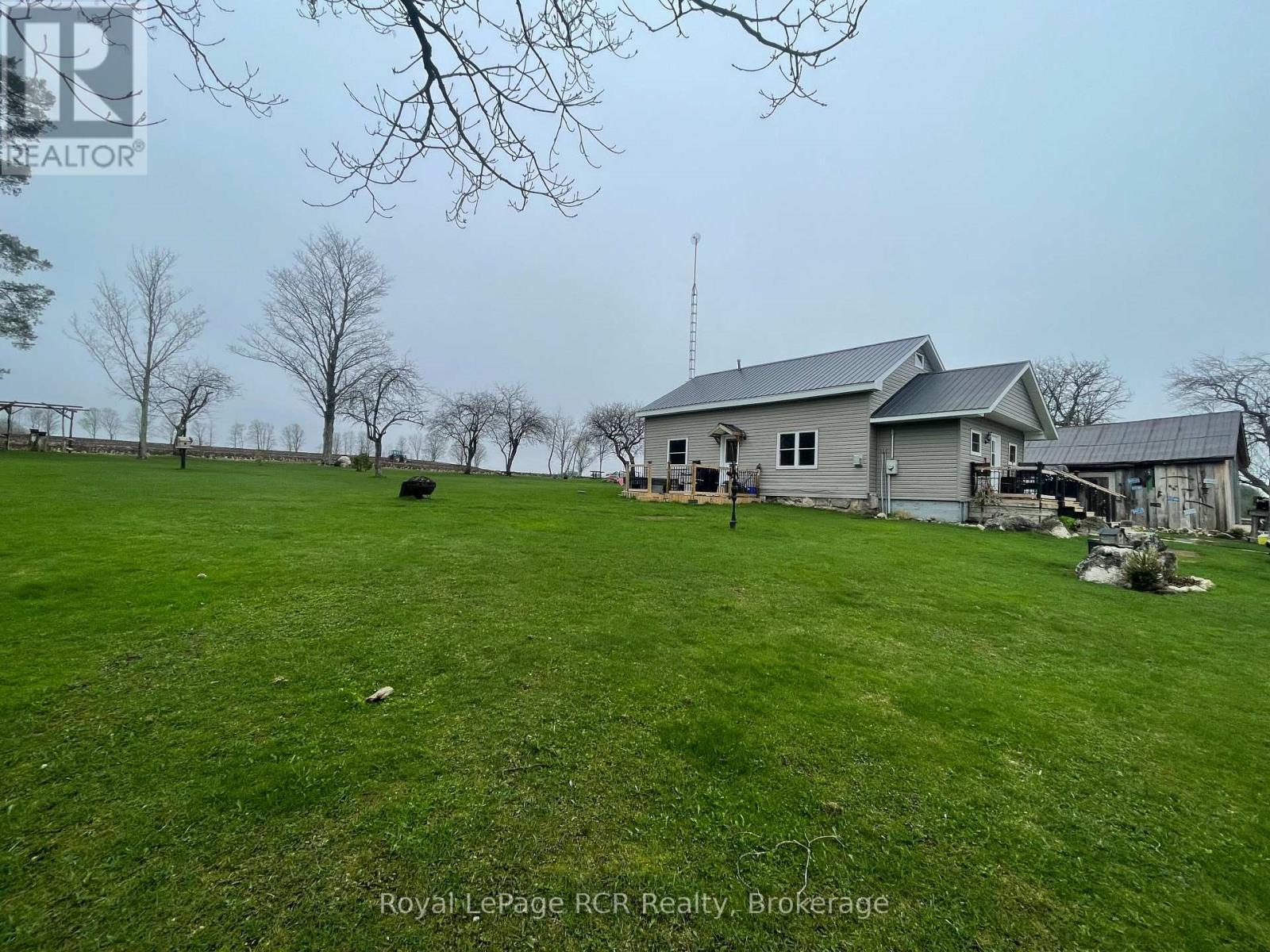












206 CRAWFORD ROAD

,
Chatsworth,




Ontario
N0H1C0

