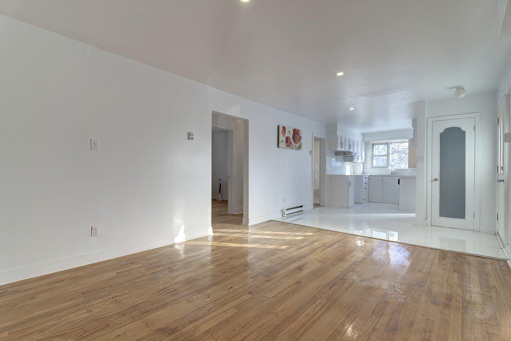 









11755


Av. du Bois-de-Boulogne

,
Montréal (Ahuntsic-Cartierville),




QC
H3M2X5


