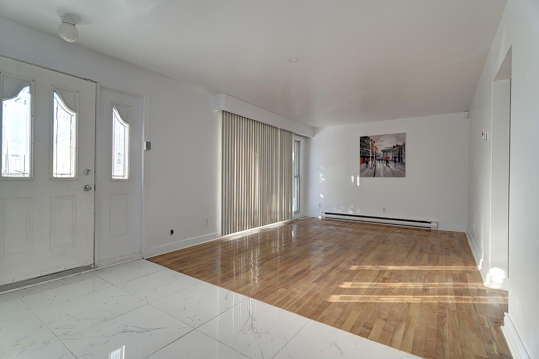 









11755


Av. du Bois-de-Boulogne

,
Montréal (Ahuntsic-Cartierville),




QC
H3M2X5

