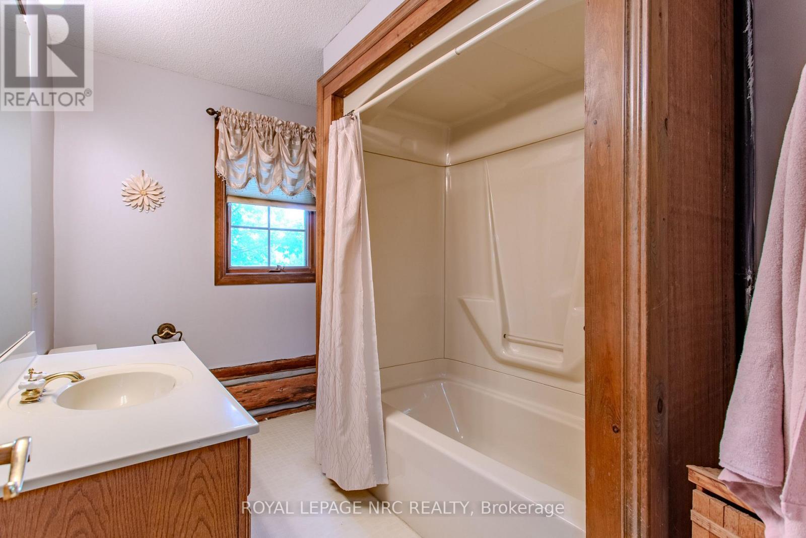












2978 SHAWNEE TRAIL

,
Fort Erie (Ridgeway),




Ontario
L0S1N0

