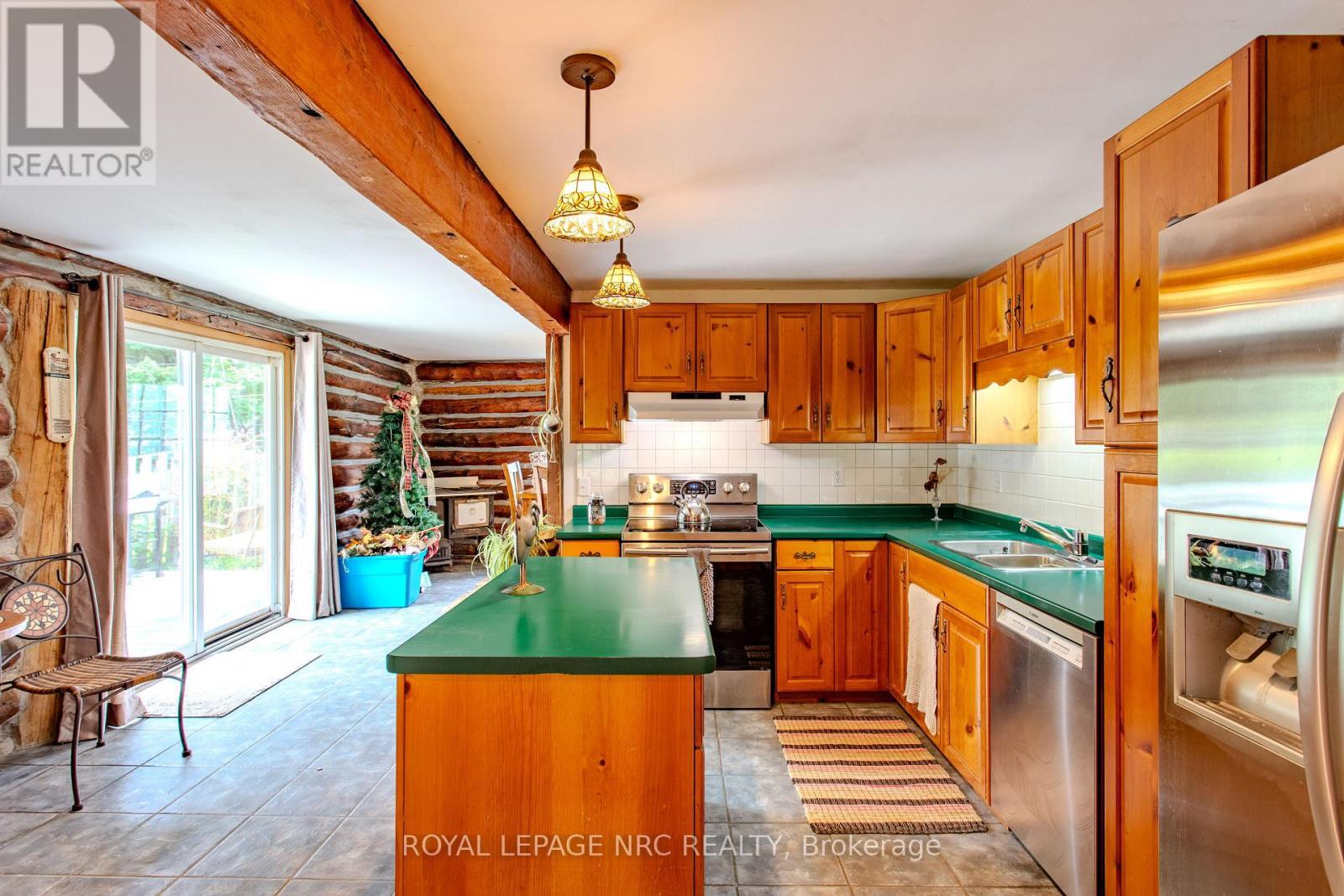 












2978 SHAWNEE TRAIL

,
Fort Erie (Ridgeway),




Ontario
L0S1N0

