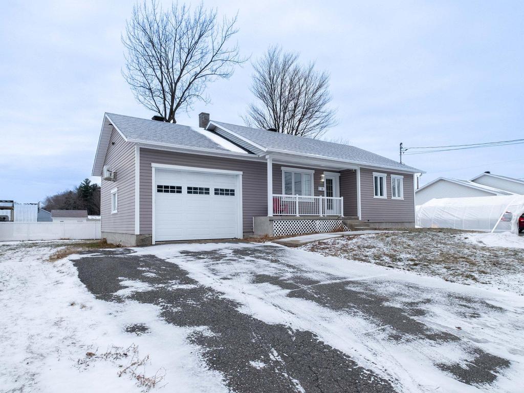 









10


Rue Capcour

,
Sorel-Tracy,




QC
J3P7P6

