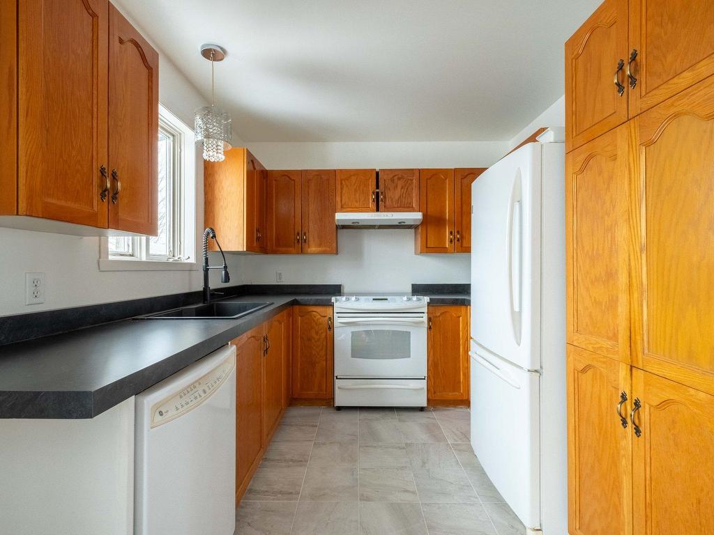 









10


Rue Capcour

,
Sorel-Tracy,




QC
J3P7P6

