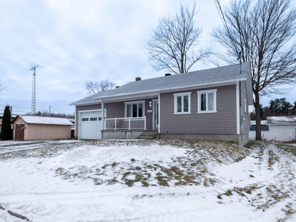 









10


Rue Capcour

,
Sorel-Tracy,




QC
J3P7P6

