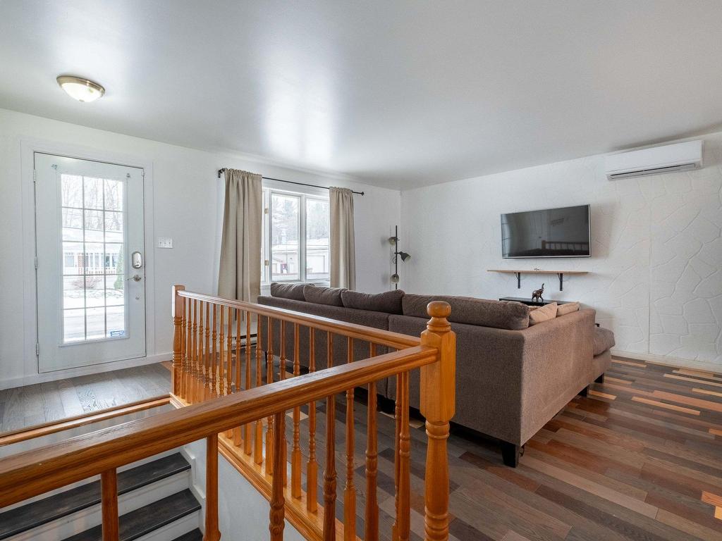 









10


Rue Capcour

,
Sorel-Tracy,




QC
J3P7P6


