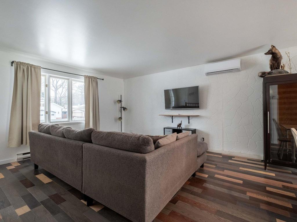 









10


Rue Capcour

,
Sorel-Tracy,




QC
J3P7P6

