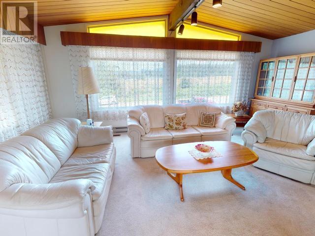 












7342 FIELD STREET

,
Powell River,




British Columbia
V8A1S9

