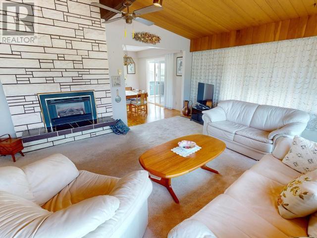 












7342 FIELD STREET

,
Powell River,




British Columbia
V8A1S9


