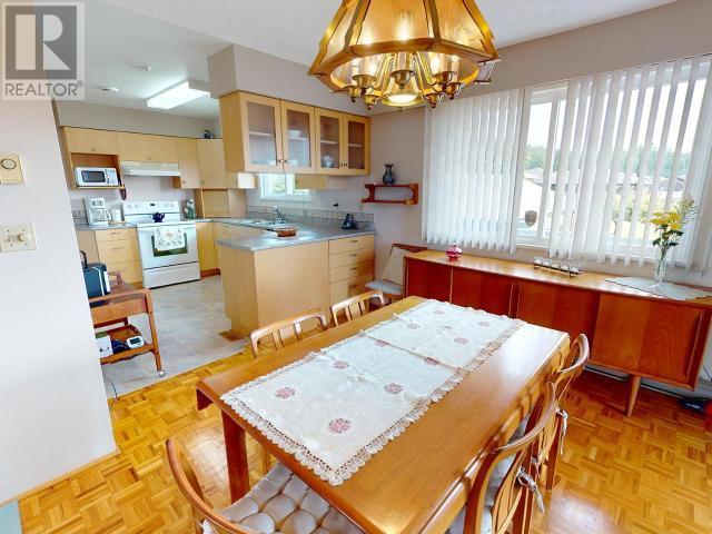 












7342 FIELD STREET

,
Powell River,




British Columbia
V8A1S9

