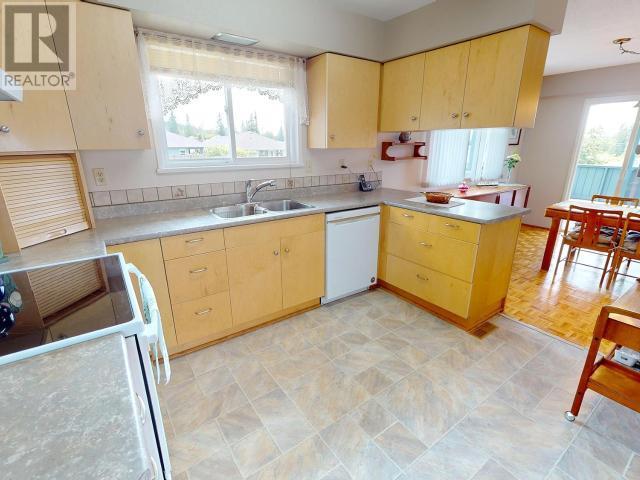 












7342 FIELD STREET

,
Powell River,




British Columbia
V8A1S9

