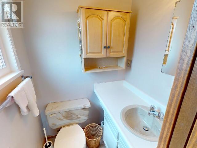












7342 FIELD STREET

,
Powell River,




British Columbia
V8A1S9


