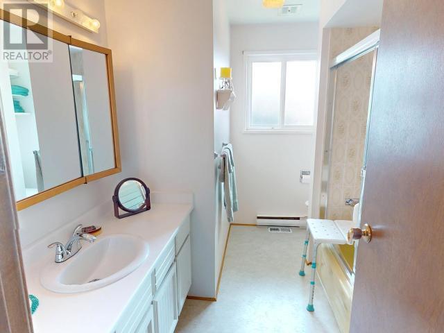 












7342 FIELD STREET

,
Powell River,




British Columbia
V8A1S9

