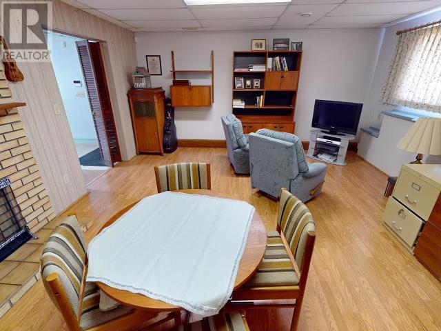 












7342 FIELD STREET

,
Powell River,




British Columbia
V8A1S9

