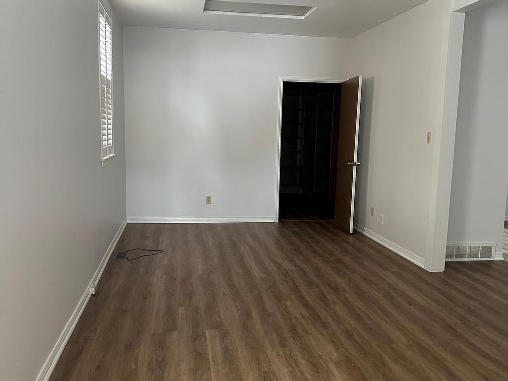 









5


Mill

Street, Main,
Orangeville,




ON
L9W 2M2

