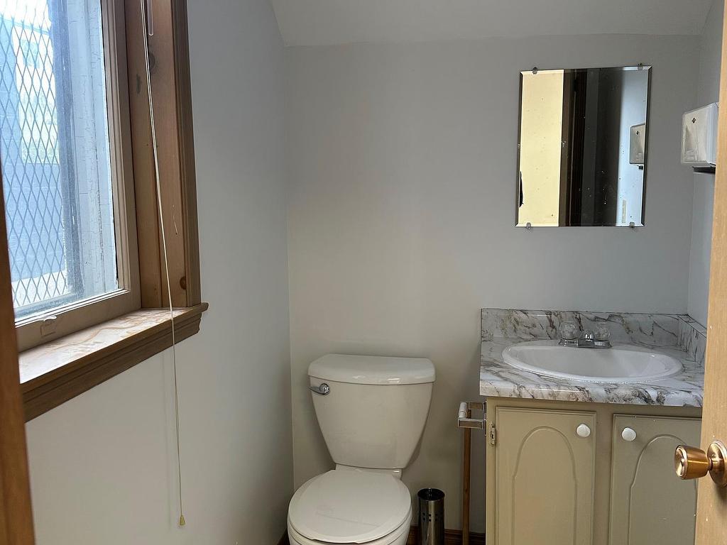 









5


Mill

Street, Main,
Orangeville,




ON
L9W 2M2

