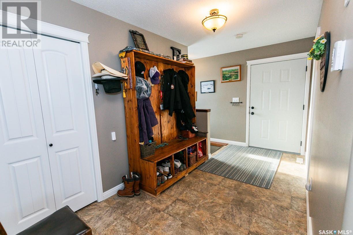 












Wiens acreage/farmland

,
Eye Hill Rm No. 382,







Saskatchewan
S0L2C0

