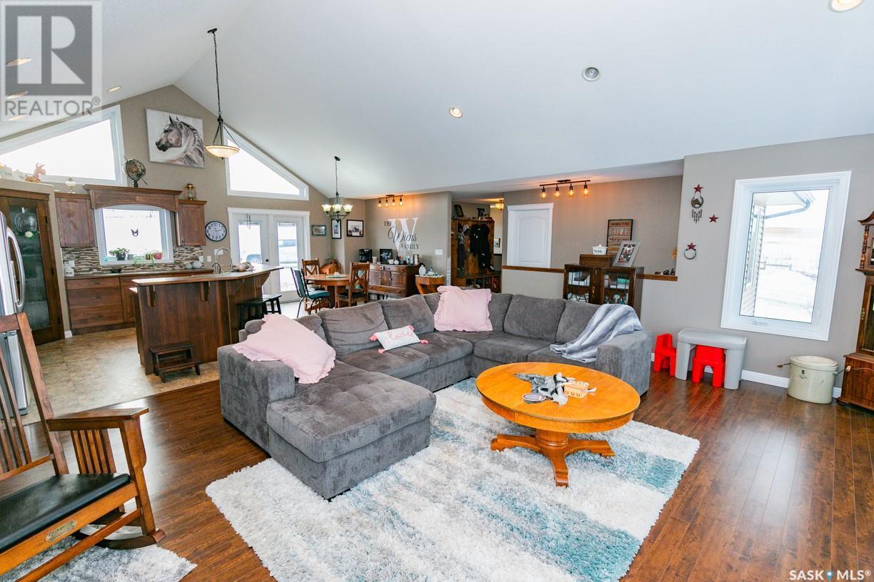 












Wiens acreage/farmland

,
Eye Hill Rm No. 382,







Saskatchewan
S0L2C0

