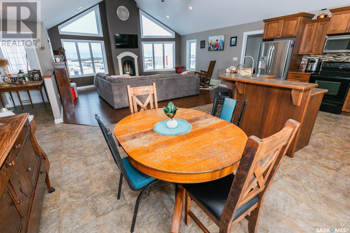 












Wiens acreage/farmland

,
Eye Hill Rm No. 382,







Saskatchewan
S0L2C0


