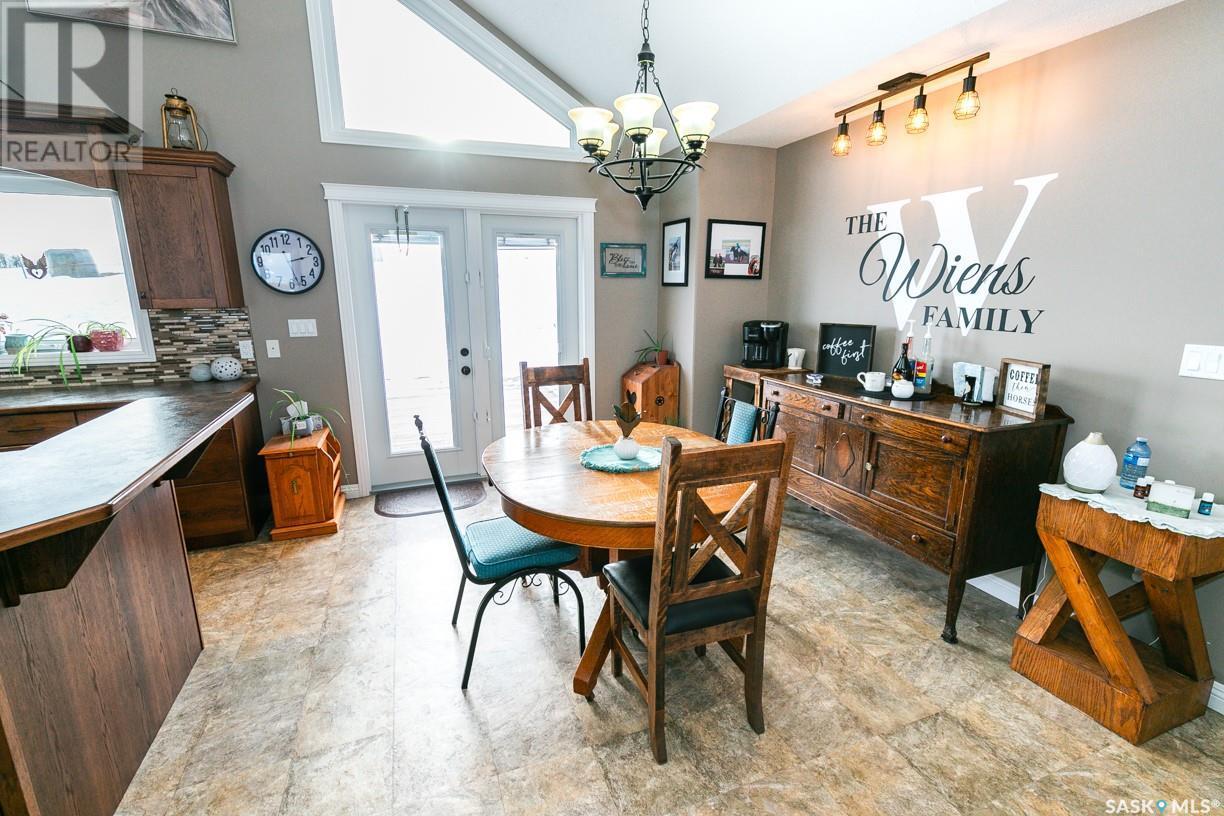 












Wiens acreage/farmland

,
Eye Hill Rm No. 382,







Saskatchewan
S0L2C0

