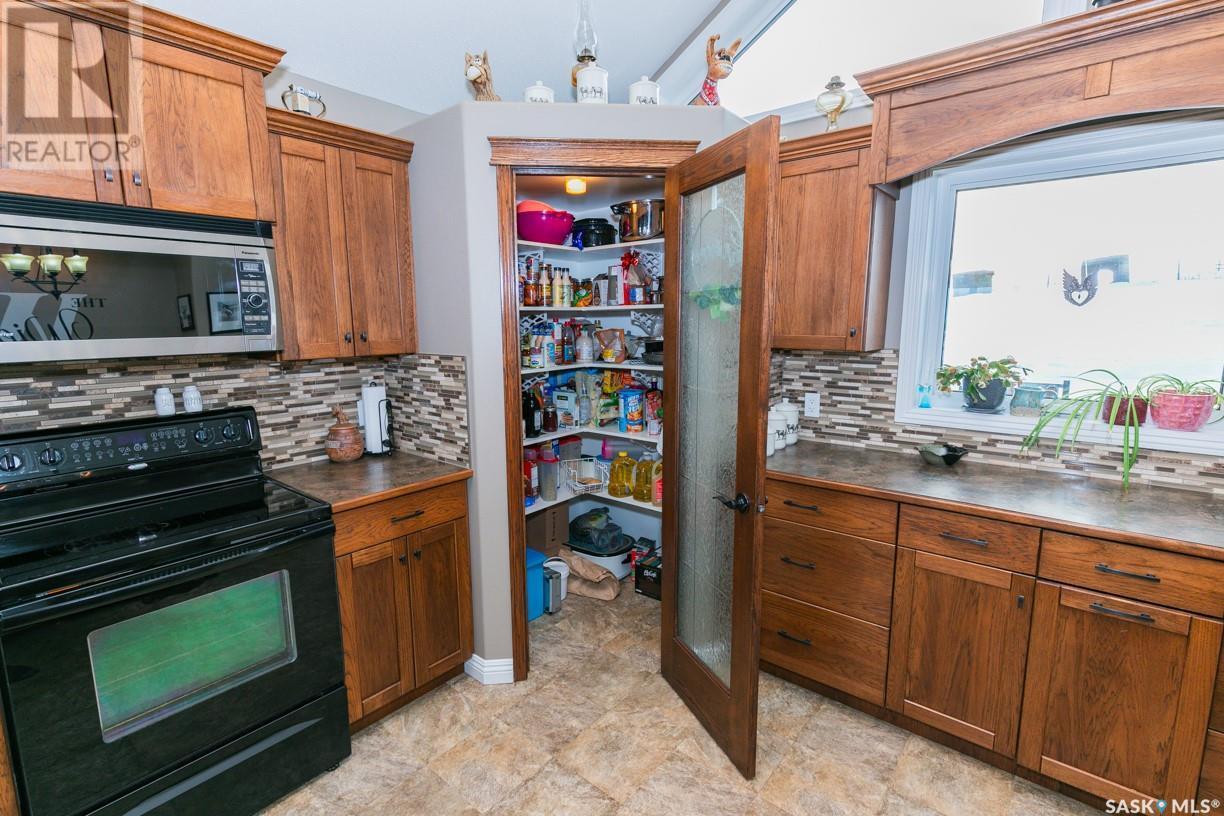 












Wiens acreage/farmland

,
Eye Hill Rm No. 382,







Saskatchewan
S0L2C0


