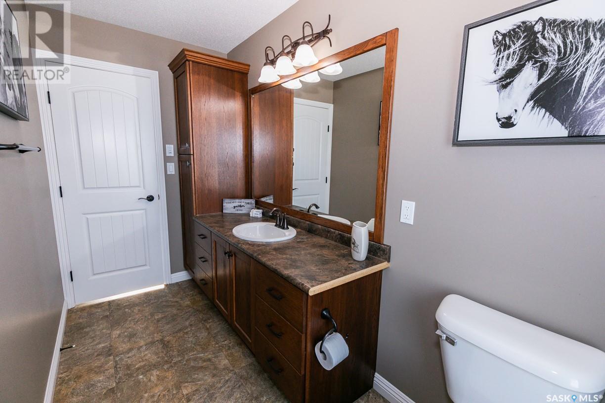 












Wiens acreage/farmland

,
Eye Hill Rm No. 382,







Saskatchewan
S0L2C0

