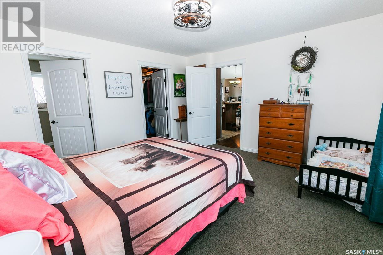 












Wiens acreage/farmland

,
Eye Hill Rm No. 382,







Saskatchewan
S0L2C0

