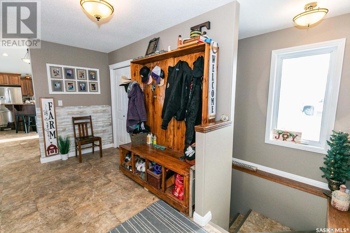 












Wiens acreage/farmland

,
Eye Hill Rm No. 382,







Saskatchewan
S0L2C0

