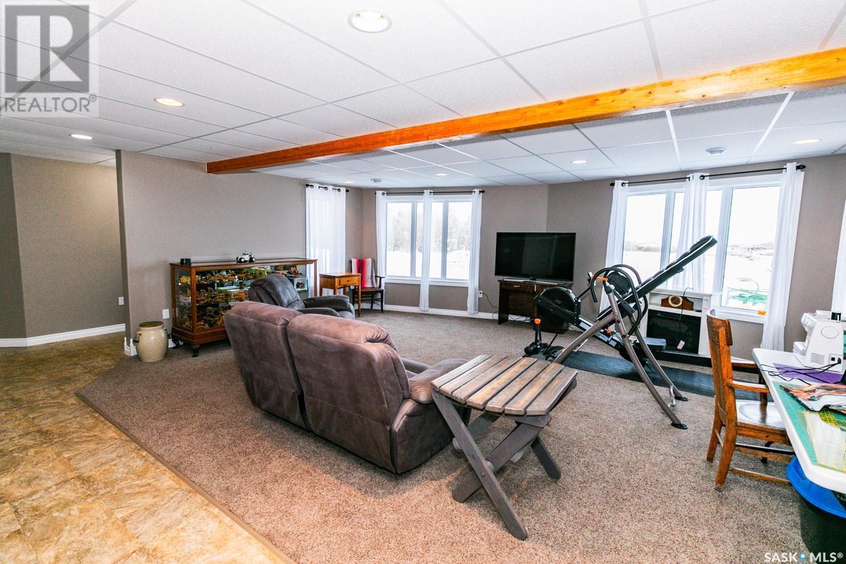 












Wiens acreage/farmland

,
Eye Hill Rm No. 382,







Saskatchewan
S0L2C0

