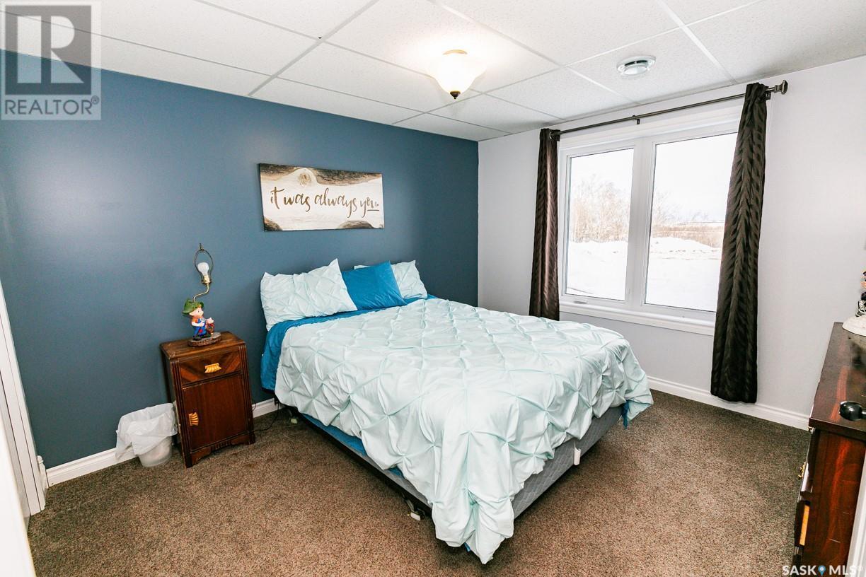 












Wiens acreage/farmland

,
Eye Hill Rm No. 382,







Saskatchewan
S0L2C0

