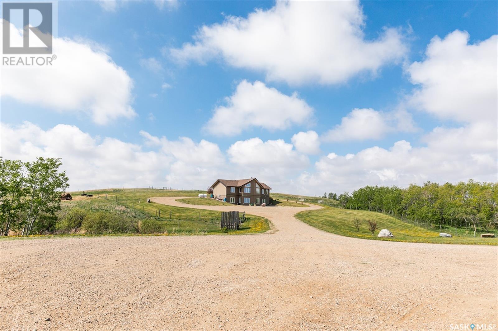 












Wiens acreage/farmland

,
Eye Hill Rm No. 382,







Saskatchewan
S0L2C0

