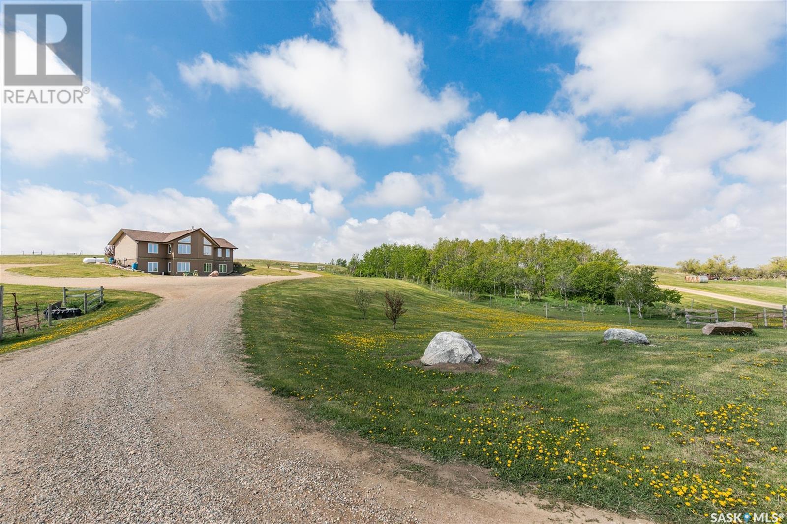 












Wiens acreage/farmland

,
Eye Hill Rm No. 382,







Saskatchewan
S0L2C0

