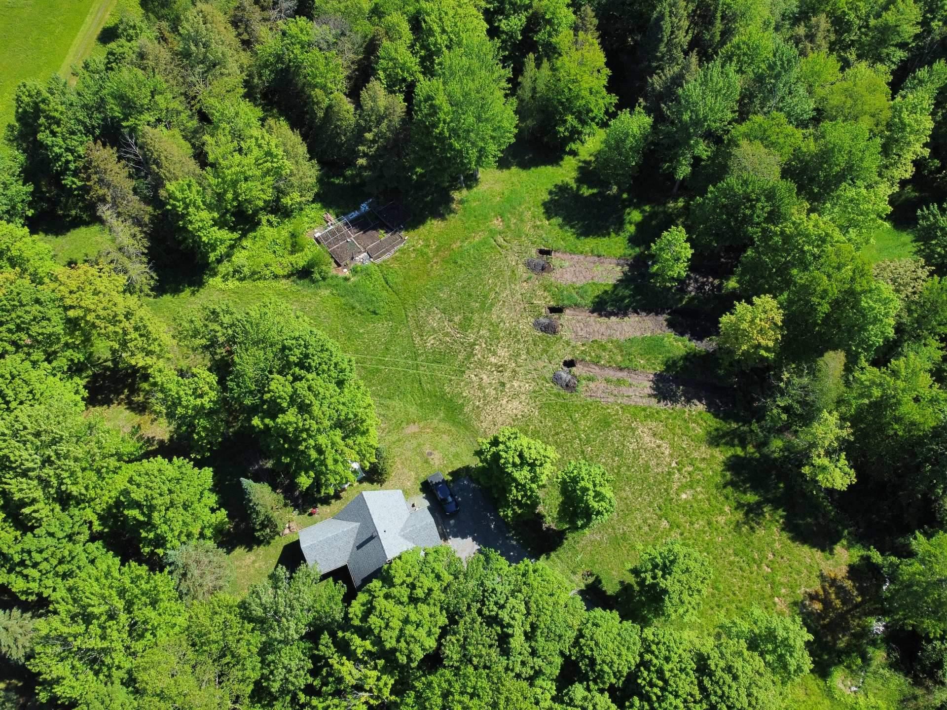 












Rue Highland

,
Sutton,







QC
J0E2K0

