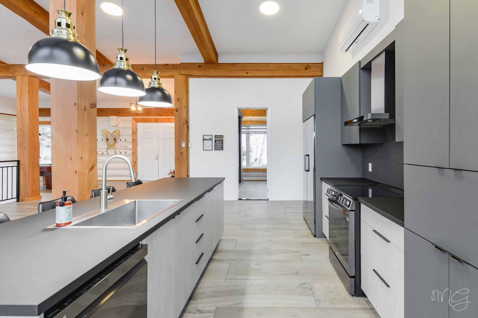 









51


Ch. des Crêtes

,
Saint-Côme,




QC
J0K2B0

