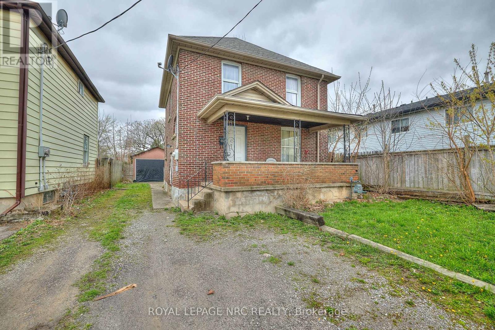 












45 PINE STREET N

,
Thorold (Thorold Downtown),




Ontario
L2V2P1

