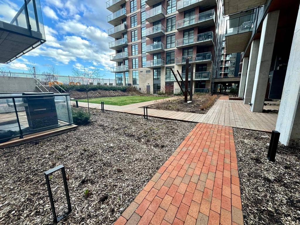 









1320


Rue Olier

, 802,
Montréal (Le Sud-Ouest),




QC
H3C0Y8

