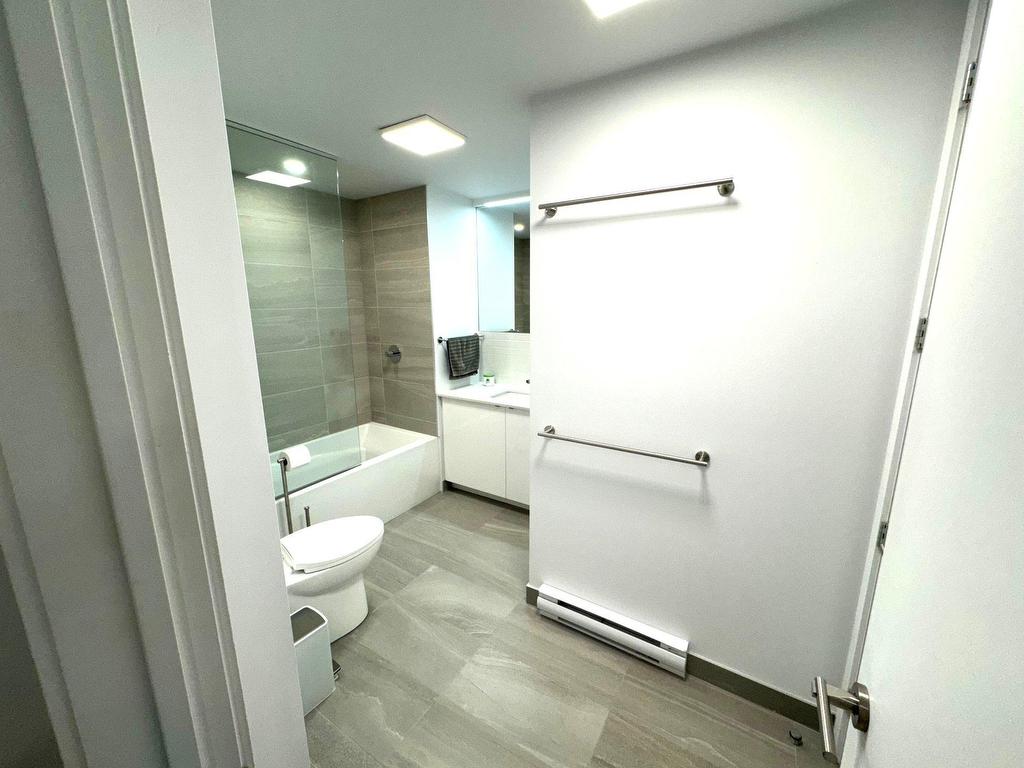 









1320


Rue Olier

, 802,
Montréal (Le Sud-Ouest),




QC
H3C0Y8

