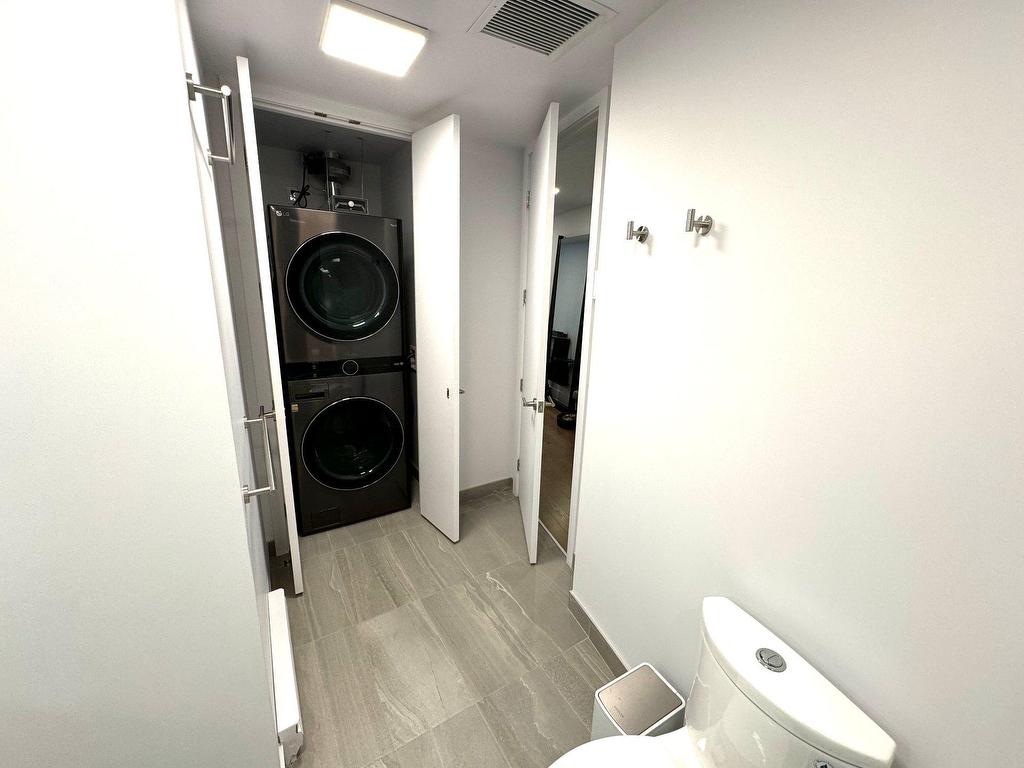 









1320


Rue Olier

, 802,
Montréal (Le Sud-Ouest),




QC
H3C0Y8

