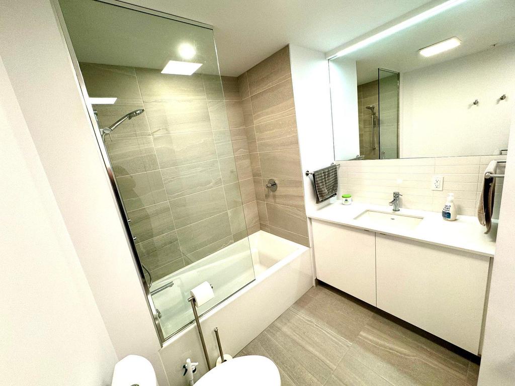 









1320


Rue Olier

, 802,
Montréal (Le Sud-Ouest),




QC
H3C0Y8

