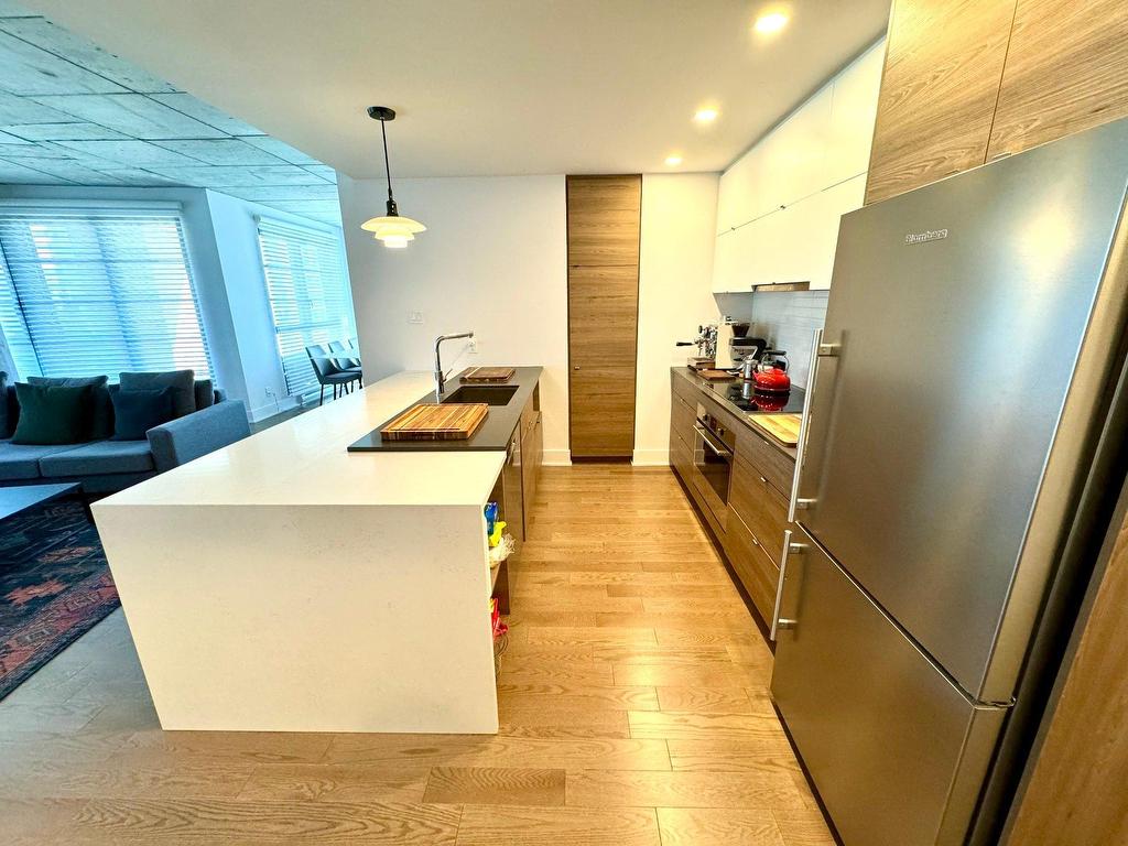 









1320


Rue Olier

, 802,
Montréal (Le Sud-Ouest),




QC
H3C0Y8

